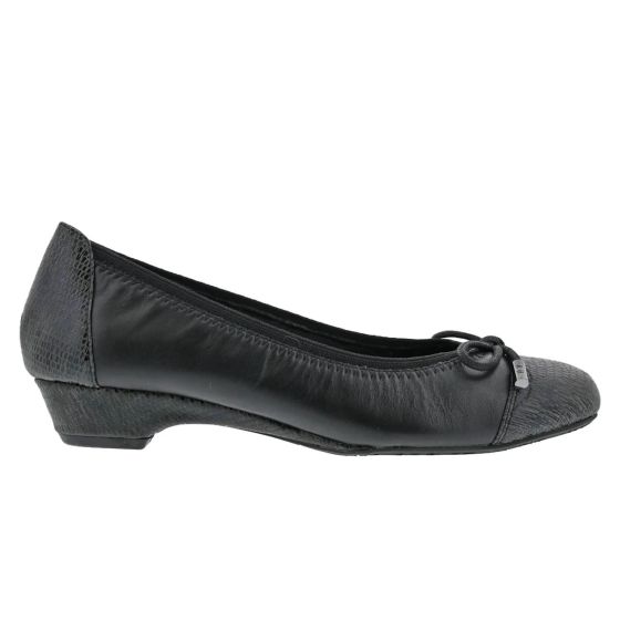 Ros Hommerson Tasha - Women's Flat Leather Dress Shoes