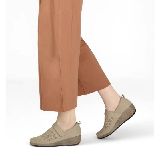 Orthofeet Eve - Women's Stretch Casual Shoes Beige - photo 4