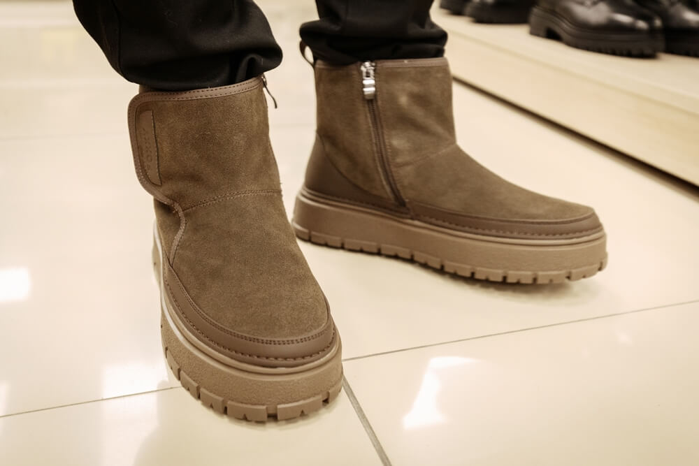 Boot with loose, unsupportive ankle support